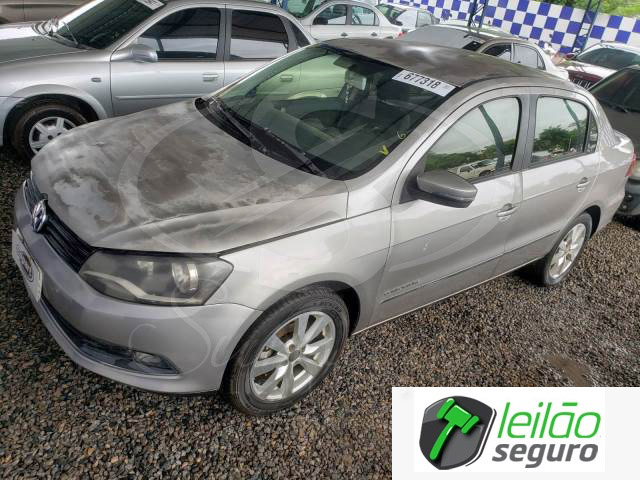 LOTE 038 VOLKSWAGEN/VOYAGE COMFORTLINE NOVO 1.6 TOTAL FLEX 2013