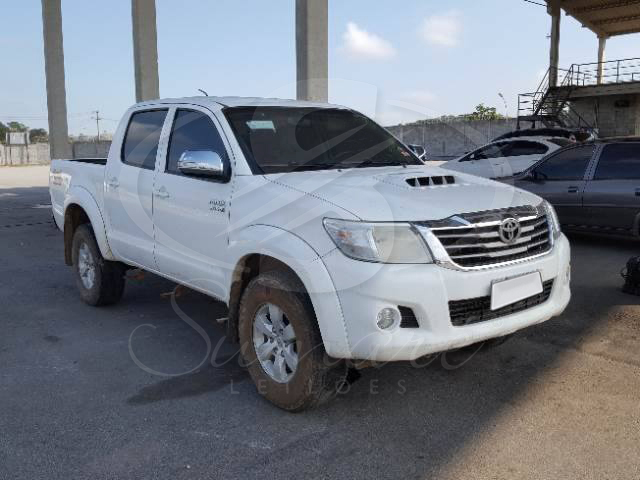 LOTE 023 - Toyota Hilux 3.0 TDI 4x4 CD SR (Aut) 2012