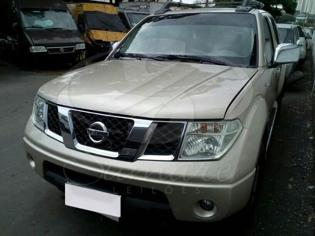 LOTE 034 - Nissan Frontier LE 4x4 2.5 16V 2013