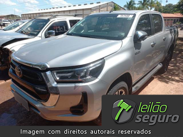 LOTE 012 TOYOTA HILUX CD 2022