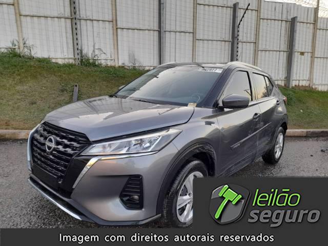 LOTE 056 NISSAN KICKS ACTIVE CVT 