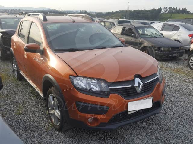 LOTE 010 - RENAULT SANDERO STEPWAY 1.6 2015
