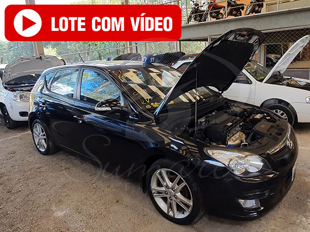 LOTE 014 - Hyundai i30 GLS 2.0 16V (aut) 2011