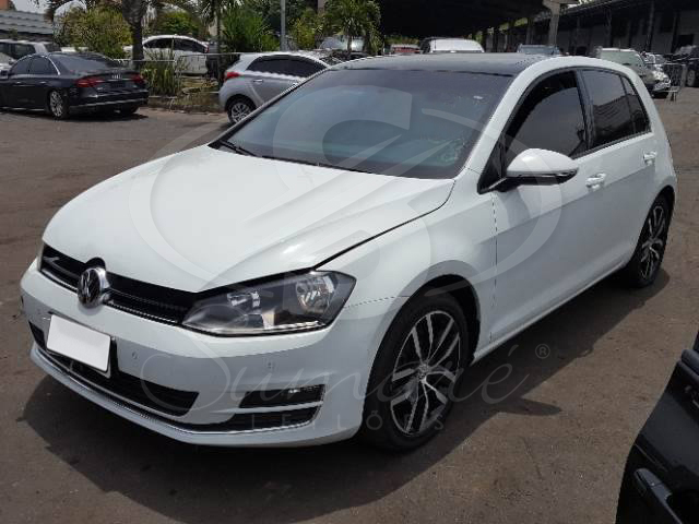 LOTE 032 - Volkswagen Comfortline 1.4 TSi 2014