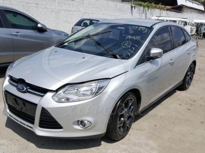 LOTE 019 FORD FOCUS SEDAN TITANIUM POWESHIFT 2015