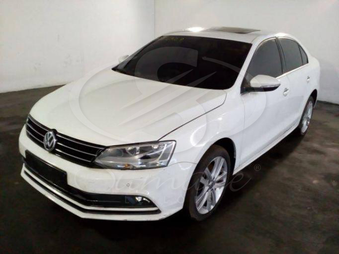 LOTE 038 VOLKSWAGEN JETTA COMFORTLINE 2.0 2013