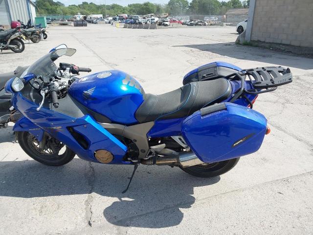 LOTE 032 HONDA CBR 1100 X 