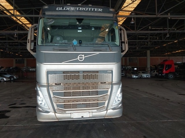 LOTE 022 FH 540 6X4T 2021/2022