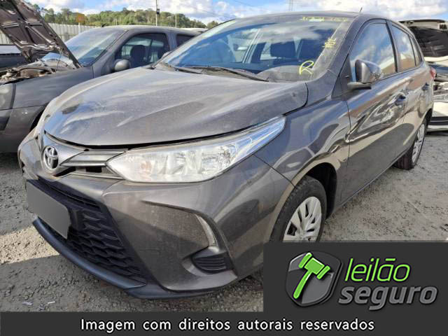 LOTE 042 TOYOTA YARIS
