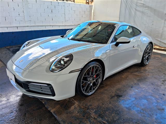 LOTE 062 PORSCHE 911 CARRERA