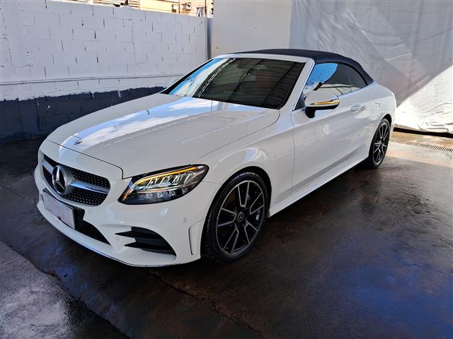 LOTE 080 MERCEDES-BENZ C300 AMG LINE 