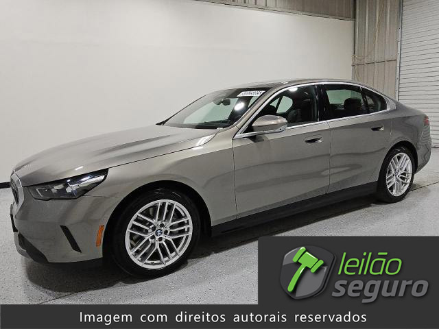 LOTE 081 BMW 530 I