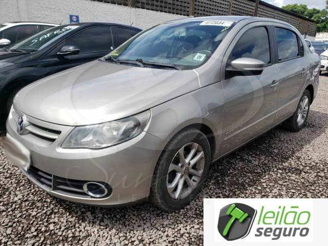 LOTE 033 VOLKSWAGEN/VOYAGE COMFORTLINE 1.6 TOTAL FLEX 2013