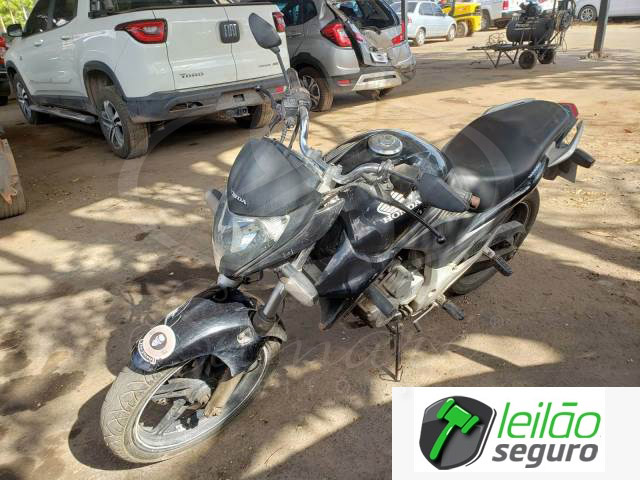 LOTE 007 Honda CB 300 R 2014