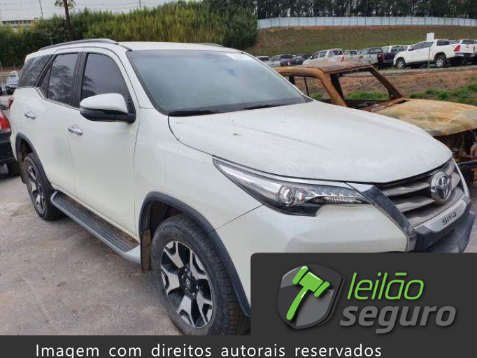 LOTE 048 TOYOTA SW4 2019 